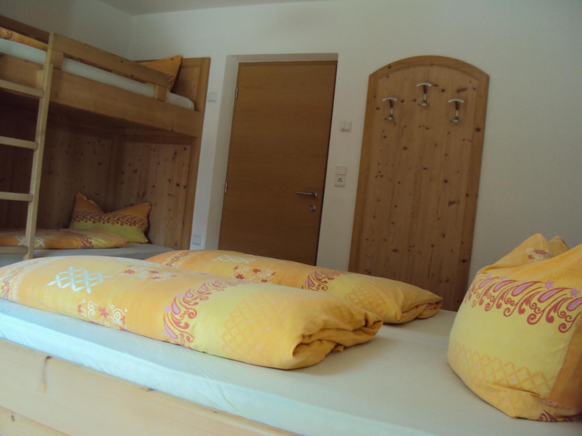 Haus Fliri Hotell Graun im Vinschgau Rum bild